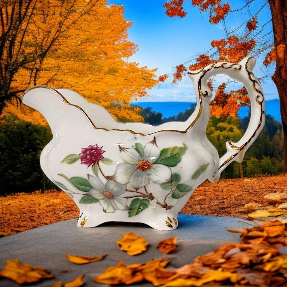 Hammersley Dogwood Blossom Creamer Bone China England Gold Trim Floral Vintage‎